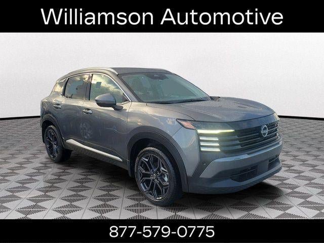 Used 2025 Nissan Kicks SR FWD image 1
