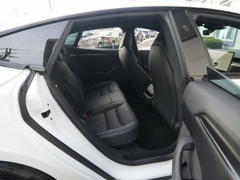 Used 2022 Tesla Model S Plaid image 35