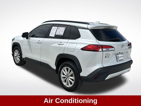 Used 2022 Toyota Corolla Cross LE image 5