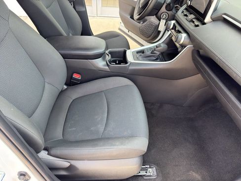 Used 2024 Toyota RAV4 LE image 25