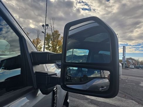 Used 2023 Ford F250 Lariat w/ Lariat Ultimate Package image 32