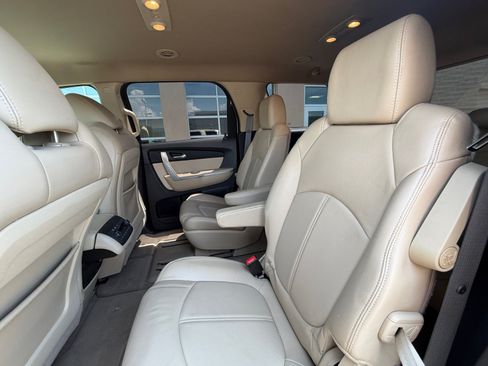 Used 2012 GMC Acadia SLT w/ LPO, 'HIT The Road' Package FWD image 17