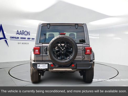 Used 2025 Jeep Wrangler Unlimited Sahara w/ Safety Group image 3
