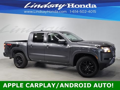 Used 2023 Nissan Frontier SV image 2