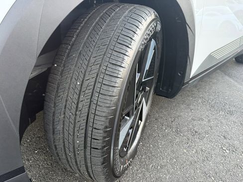 Certified 2025 Hyundai Ioniq 5 SEL image 34