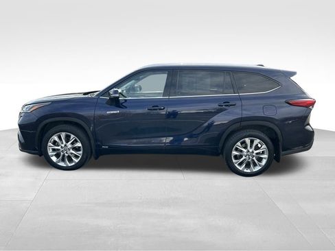 Used 2021 Toyota Highlander Limited image 2
