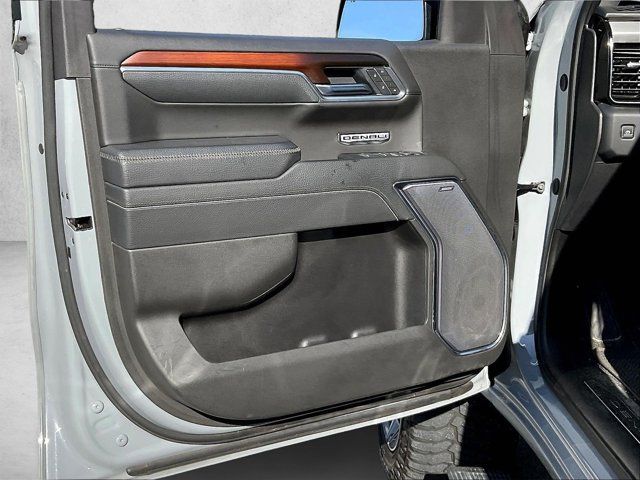 Used 2025 GMC Sierra 1500 Denali AWD/4WD image 14