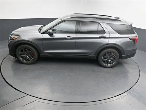 New 2026 Ford Explorer ST image 28