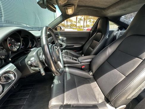 Certified 2018 Porsche 911 Carrera RWD image 5