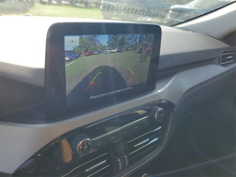 Used 2021 Ford Escape SEL image 22