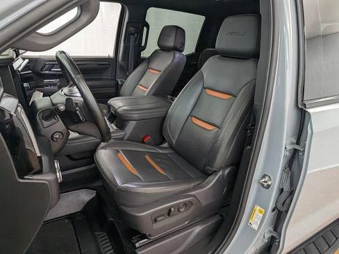 Used 2024 GMC Sierra 1500 AT4 w/ Technology Package AWD/4WD image 14