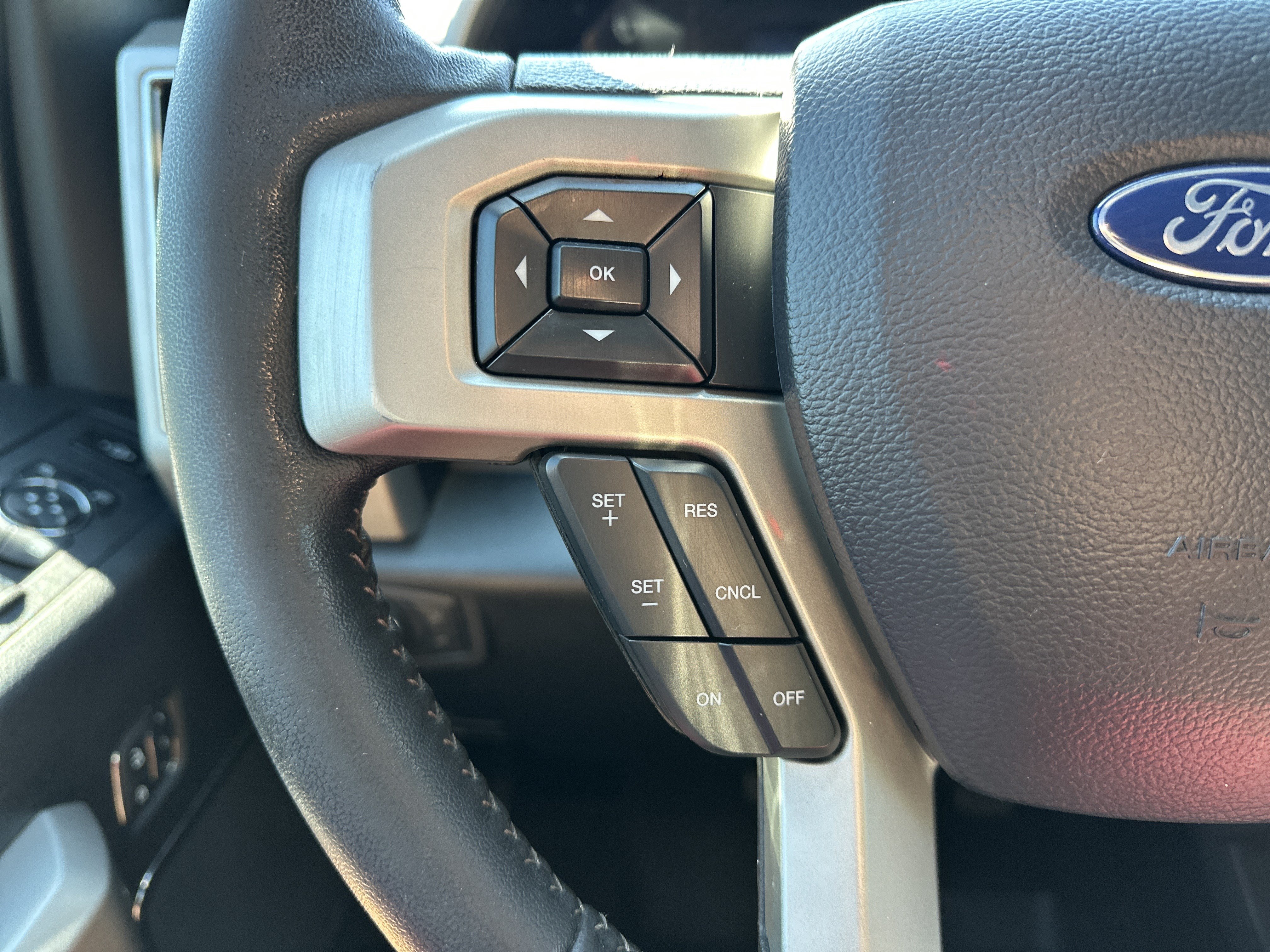 Used 2019 Ford F250 Lariat AWD/4WD image 18