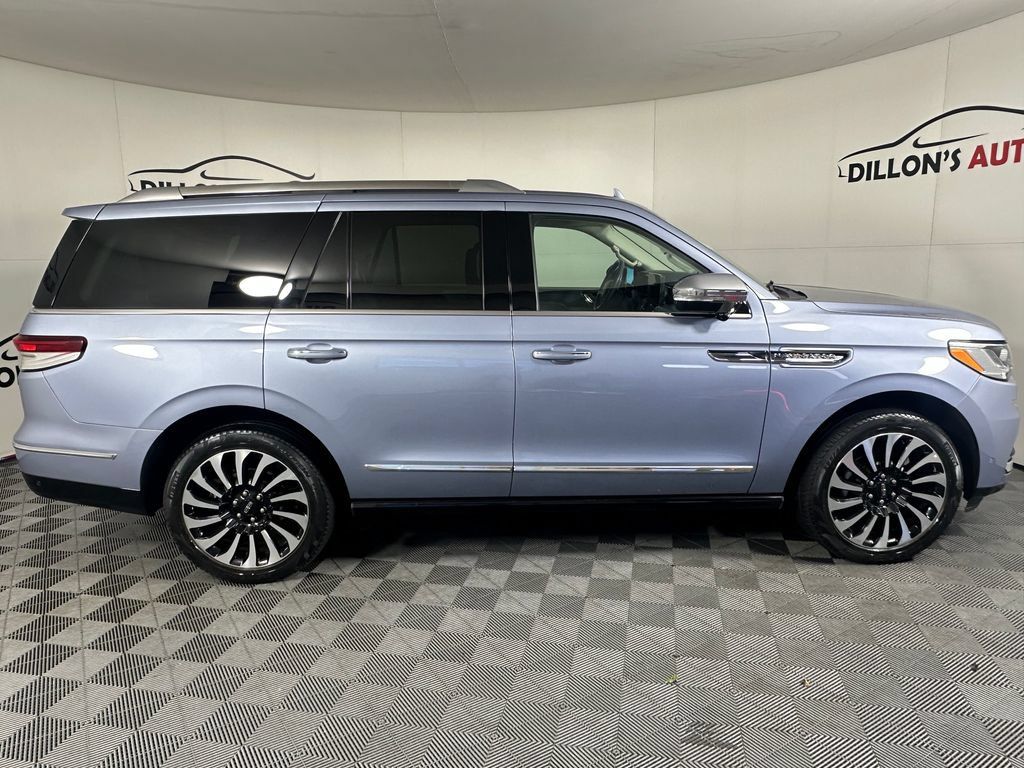 Used 2023 Lincoln Navigator Black Label AWD/4WD image 10