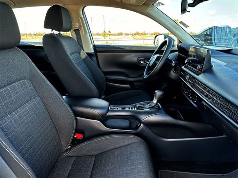 Used 2025 Honda HR-V LX image 23