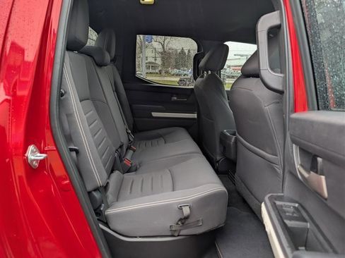 Used 2024 Toyota Tacoma TRD Off-Road image 17