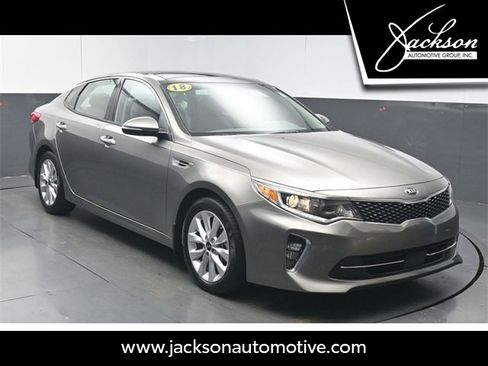 Used 2018 Kia Optima EX w/ Technology Package image 1