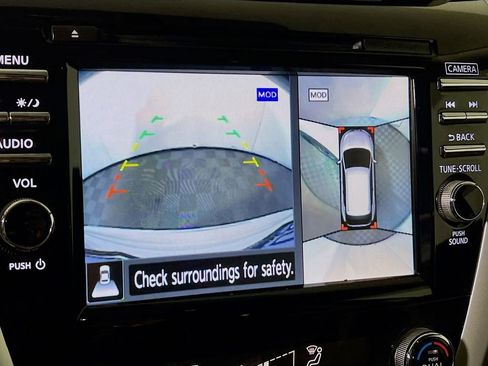 Used 2017 Nissan Murano Platinum w/ Platinum Technology Package AWD/4WD image 14