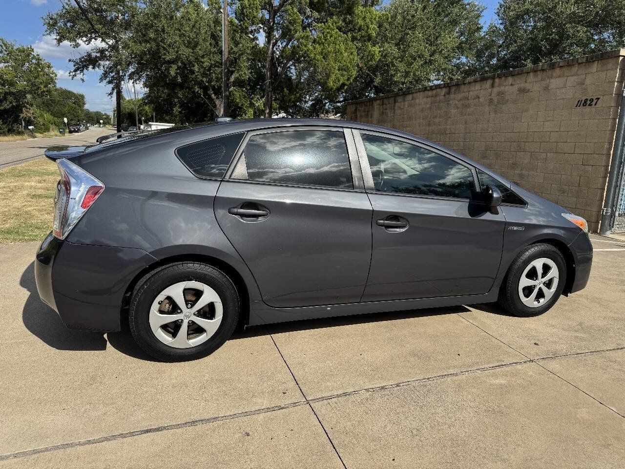 Used 2014 Toyota Prius Four FWD image 13