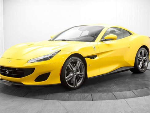 Used 2019 Ferrari Portofino RWD image 15
