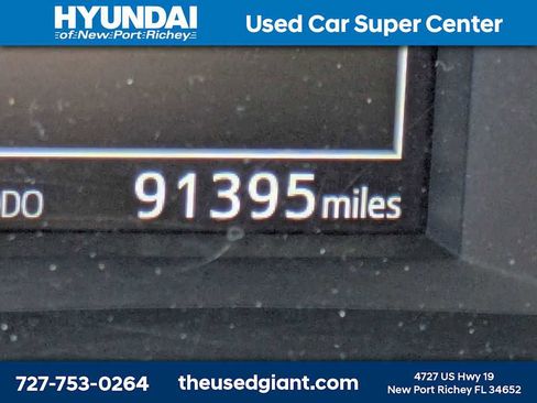 Used 2016 Toyota Highlander XLE image 13