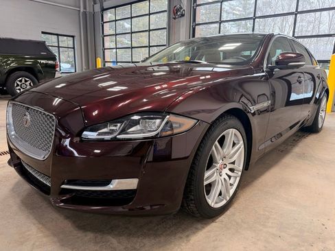 Used 2017 Jaguar XJ L Portfolio image 4
