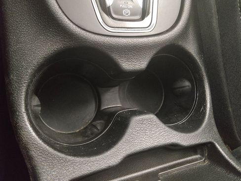 Used 2019 Jeep Cherokee Trailhawk AWD/4WD image 26