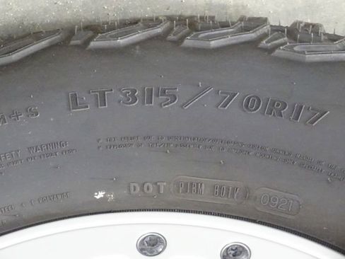 Used 2021 Ford Bronco Base w/ Sasquatch Package image 41