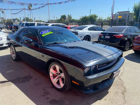 Used 2010 Dodge Challenger SRT8 w/ SRT Option Group II image 3
