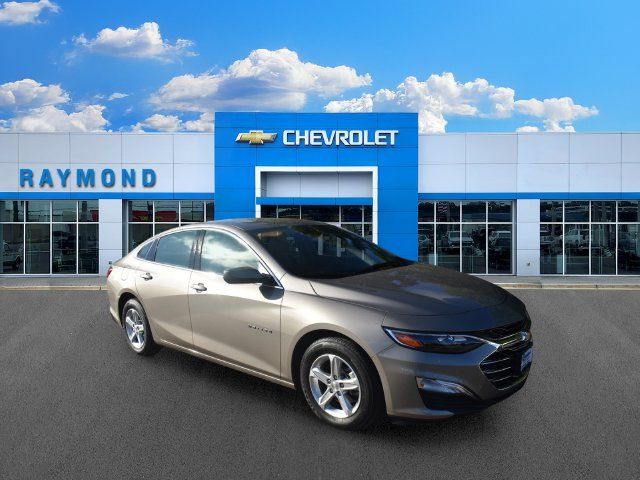 Certified 2025 Chevrolet Malibu LS FWD image 11
