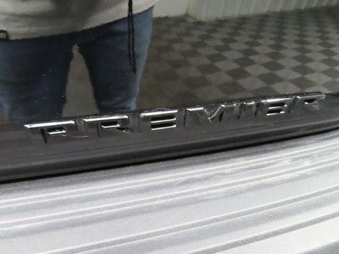 Used 2025 Chevrolet Suburban Premier image 55