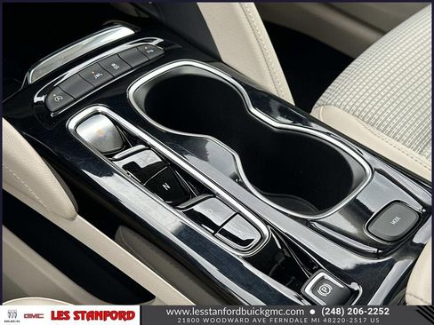 Used 2023 Buick Envision Preferred image 32