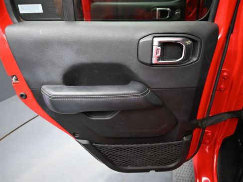 Used 2023 Jeep Wrangler Unlimited Sahara AWD/4WD image 20