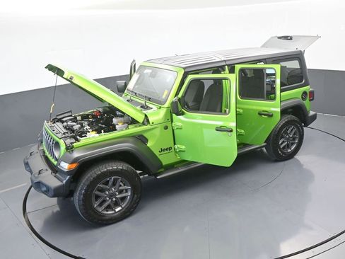 Used 2025 Jeep Wrangler Sport S image 70