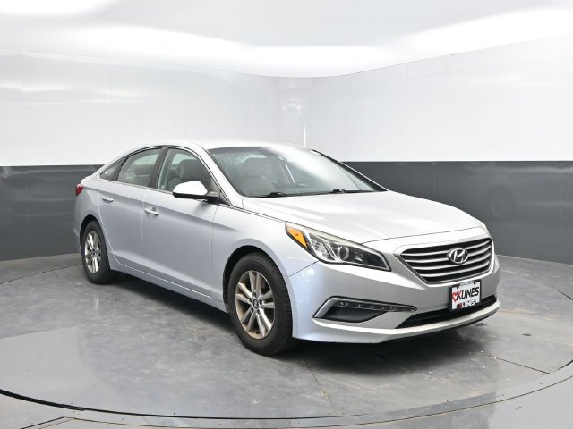 Used 2015 Hyundai Sonata SE FWD image 4