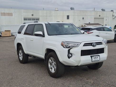 Used 2023 Toyota 4Runner SR5 AWD/4WD image 2