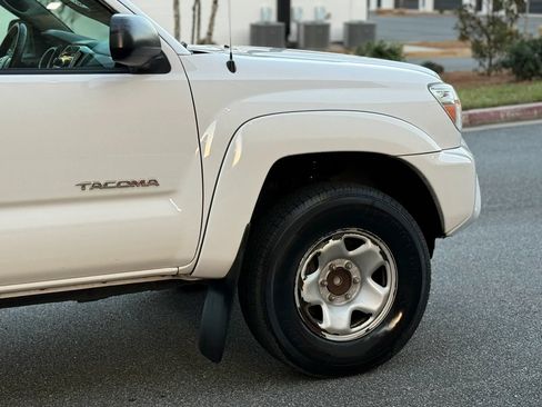 Used 2012 Toyota Tacoma PreRunner w/ SR5 Pkg RWD image 6
