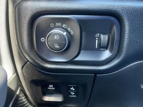 Used 2020 RAM 1500 Big Horn image 32