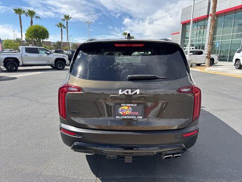 Used 2022 Kia Telluride EX w/ EX Premium Package image 6