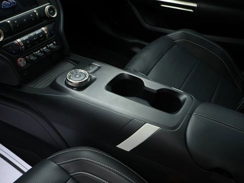 Used 2021 Ford Mustang Shelby GT500 w/ Technology Package RWD image 28