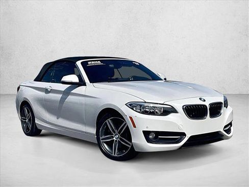 Used 2017 BMW 230i Convertible image 11