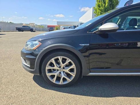 Used 2018 Volkswagen Golf Alltrack SEL AWD/4WD image 13
