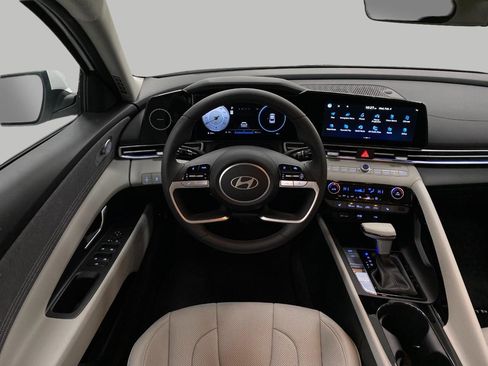 New 2026 Hyundai Elantra Limited FWD image 12