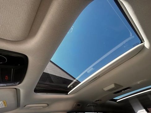 Used 2022 Kia Carnival SX Prestige FWD image 24
