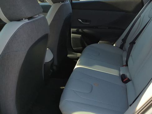 New 2026 Hyundai Elantra Limited FWD image 21
