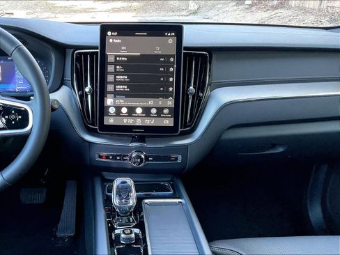 New 2026 Volvo XC60 B5 Ultra w/ Climate Package AWD/4WD image 9