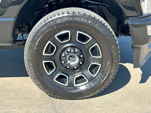 Used 2024 Ford F250 Platinum image 10