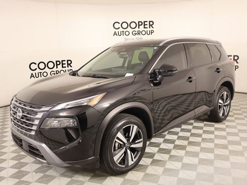Used 2025 Nissan Rogue SL w/ SL Premium Package AWD/4WD image 11