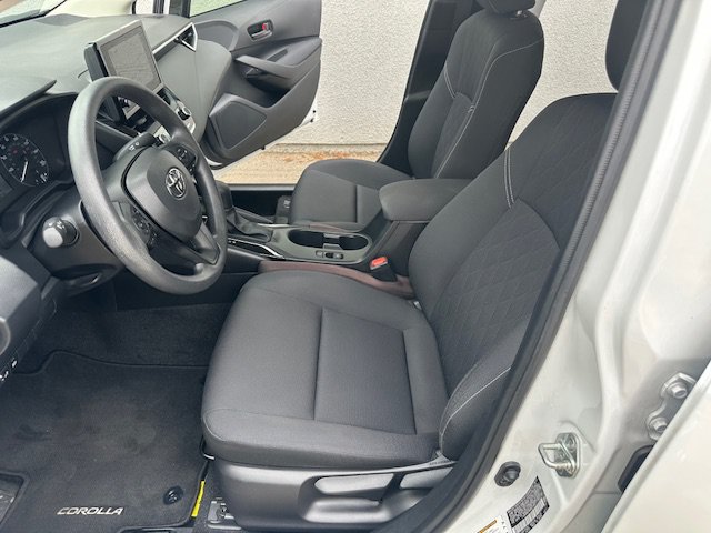 Used 2024 Toyota Corolla LE w/ LE Convenience Package FWD image 16