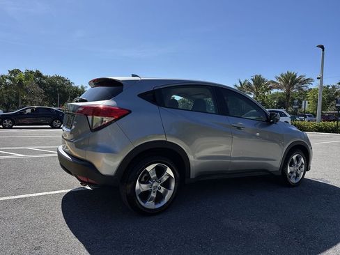 Used 2019 Honda HR-V LX image 24
