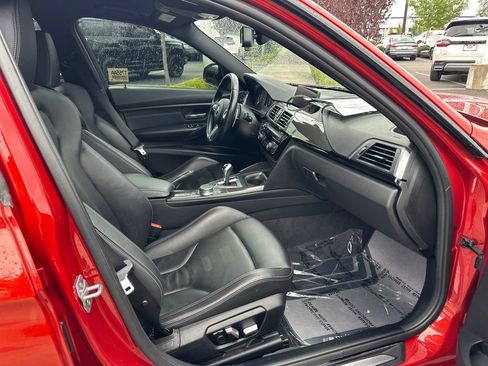 Used 2018 BMW M3 RWD image 17